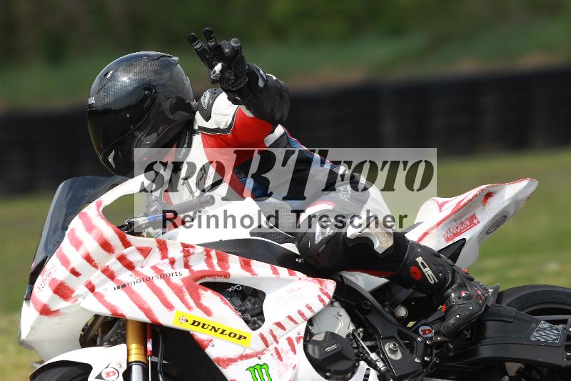 Archiv-2022/13 25.04.2022 Plüss Moto Sport ADR/Freies Fahren/646